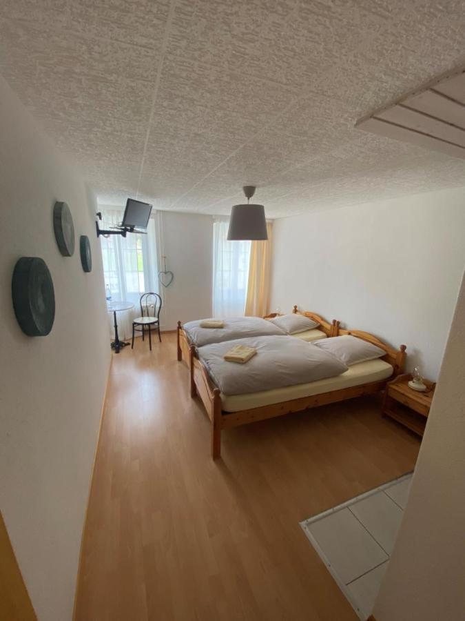 Hotel-Restaurant Des 3 Coeurs Vaulion Экстерьер фото